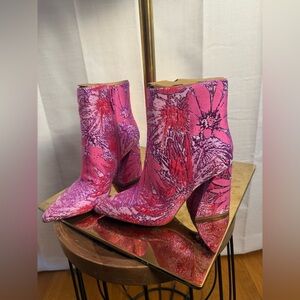 Gianna Bini Vibrant Pink Ankle Booties with Metallic Finish